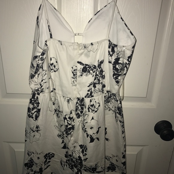 Romper - Picture 2 of 2